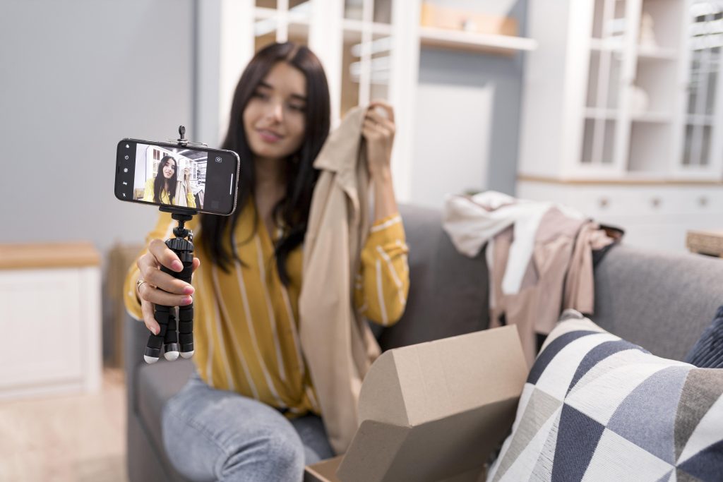 how to sell on tiktok